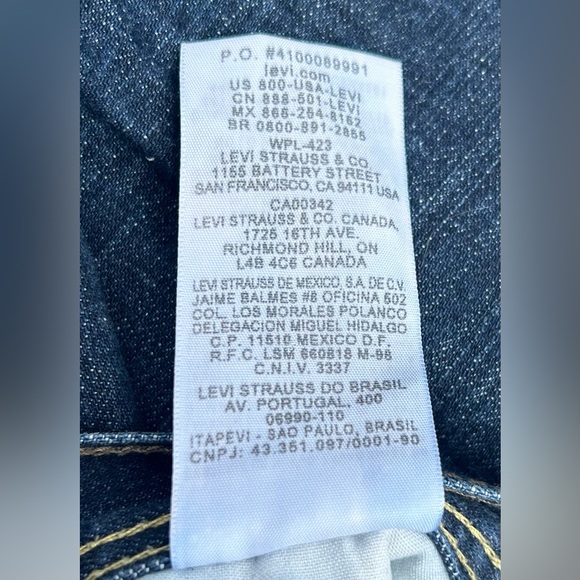 Unique Levi’s 511 jeans w/double back pockets.Tag: 29/32 Please see measurements - Picture 10 of 11